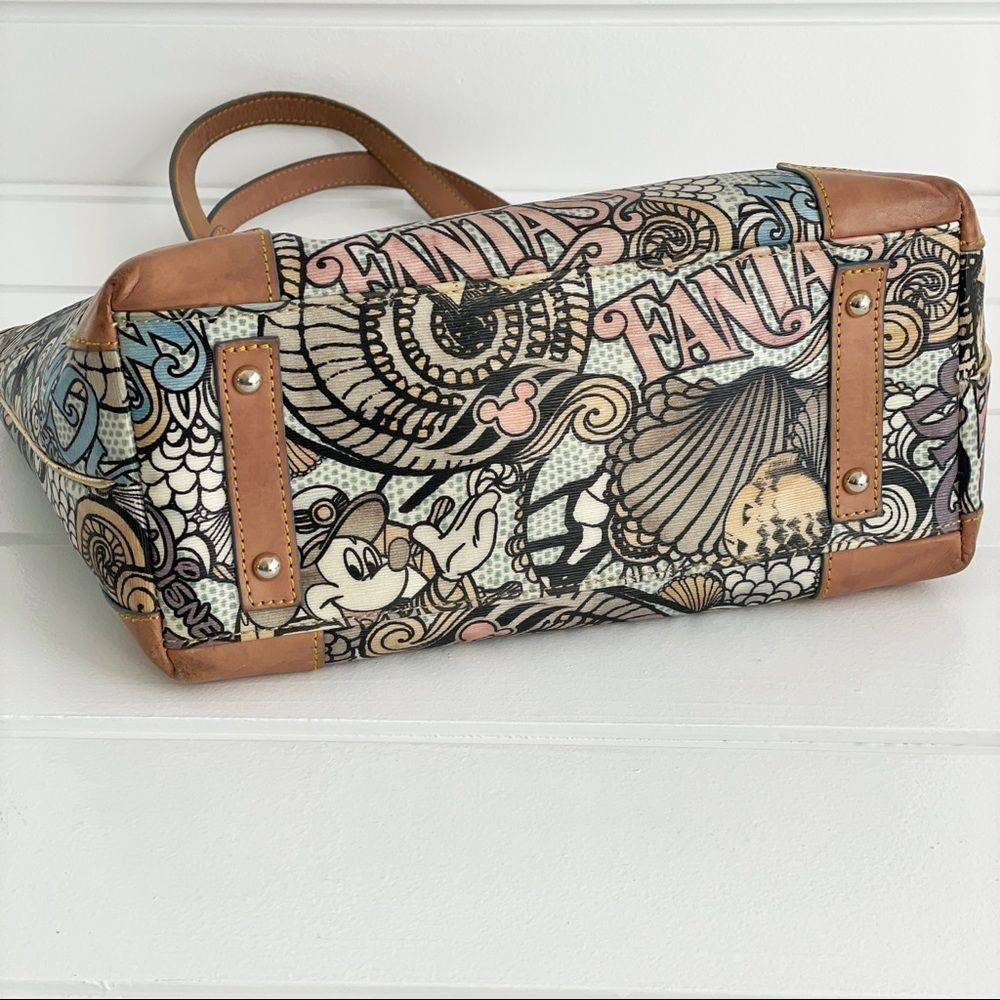 Dooney & Bourke Disney Cruise Line Fantasy Inaugural Sailing Tote Bag & Wristlet - Picture 8 of 16